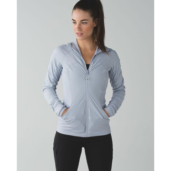 EUC Lululemon REVERSIBLE In Flux Jacket Silver Fox Gray Zip-Up Size 6 Athleisure - Picture 1 of 16